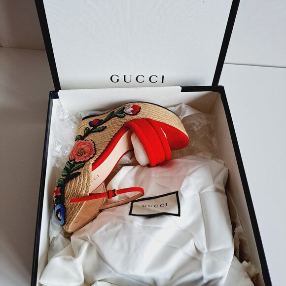 Gucci Red Suede Floral Embroidered Wedge Platform Ankle Strap Size 36.5 - Picture 16 of 16